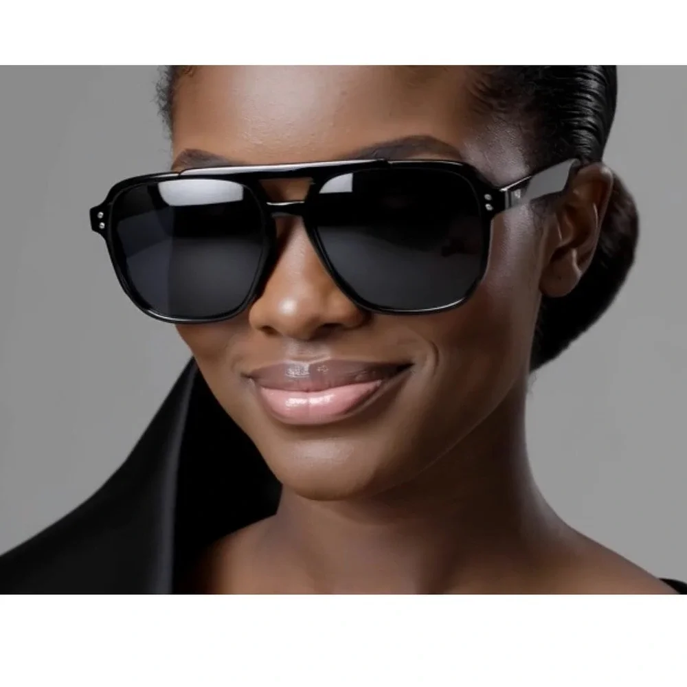 Women Sunglasses Black Frame Fashion Luxury Bold Comfortable Outfit Square Gafas
